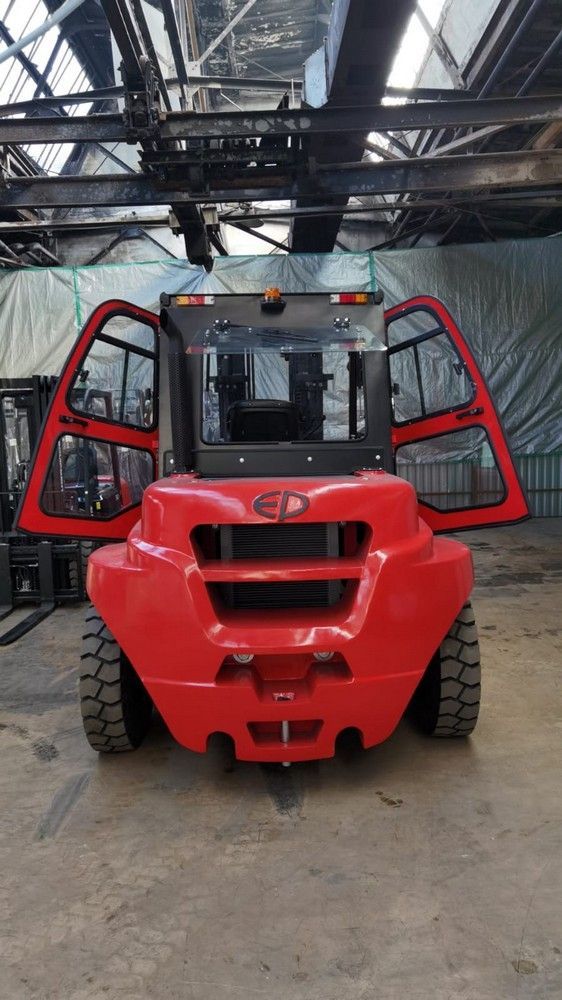 Дизельный вилочный погрузчик EP CPCD70T8